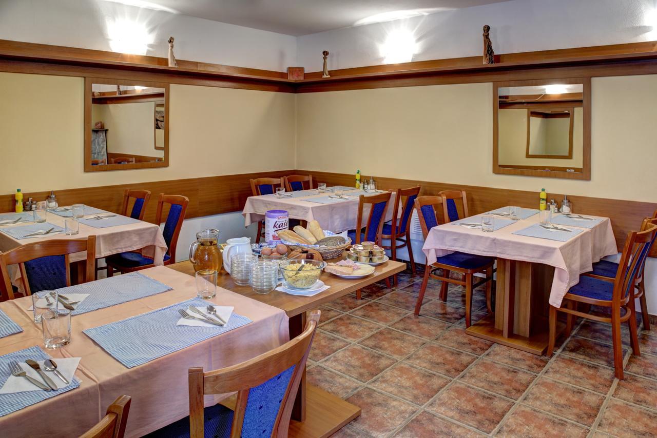 Vila Dum Evropa Třeboň Extérieur photo